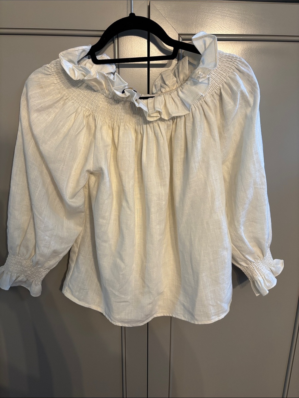 Richmond ClothierWomen’s Ruffled Off-Shoulder Linen Blouse - ivory XS